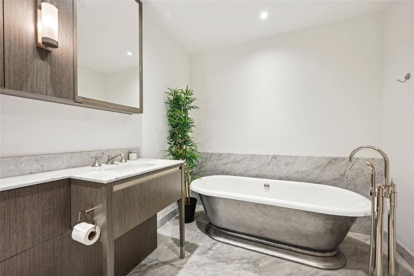 Duplex Holland Park! Check Photos! Appartement *